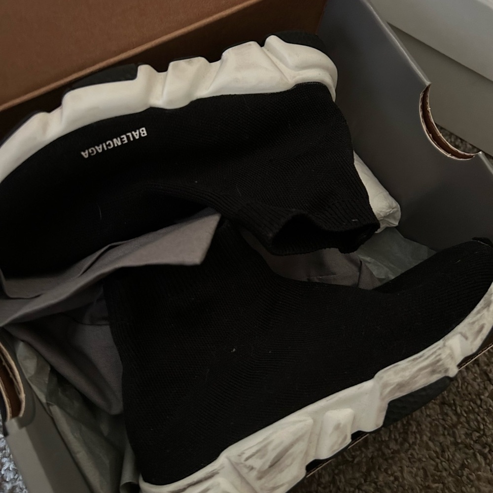 Balenciaga Kids Black and White Sneakers - Picture 3 of 7